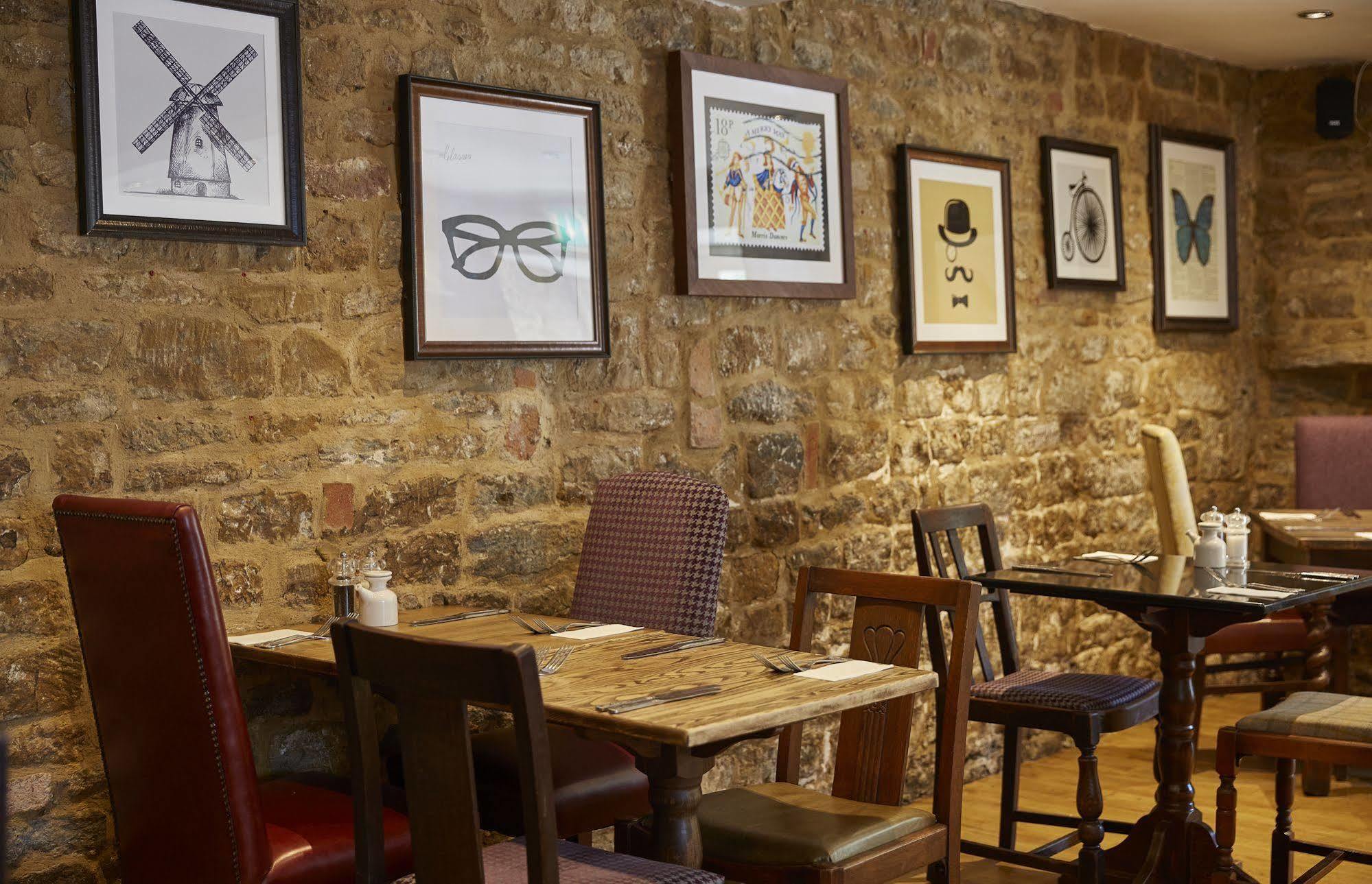 Red Lion By Greene King Hotel 3*