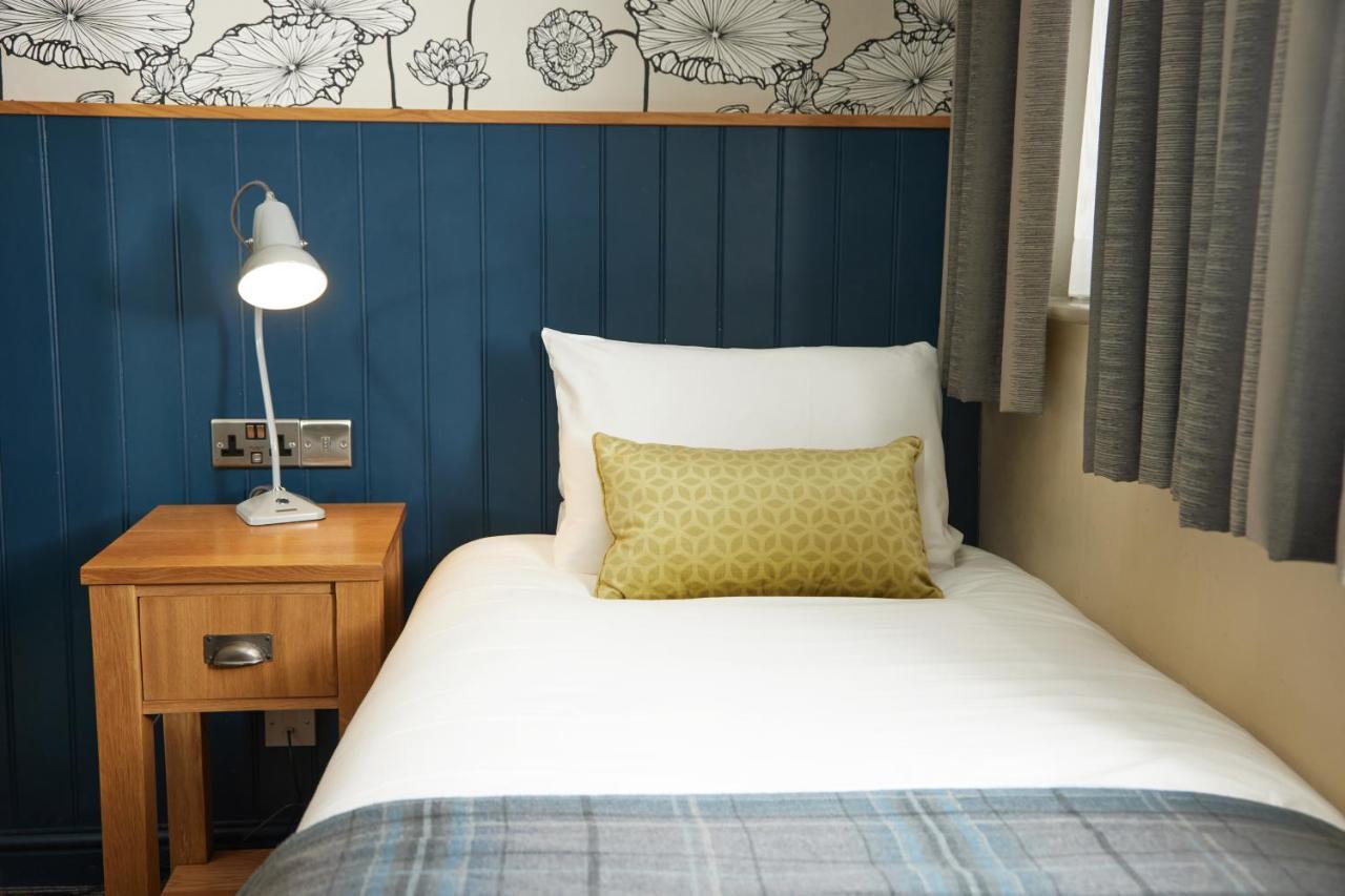 Red Lion By Greene King Hotel Adderbury