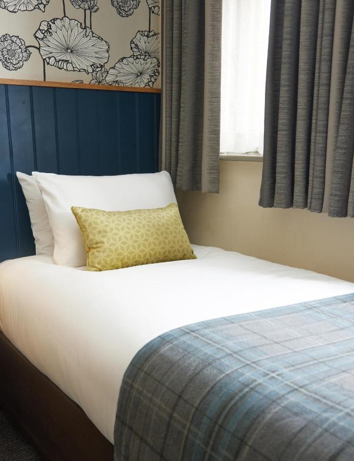 Red Lion By Greene King Hotel Adderbury