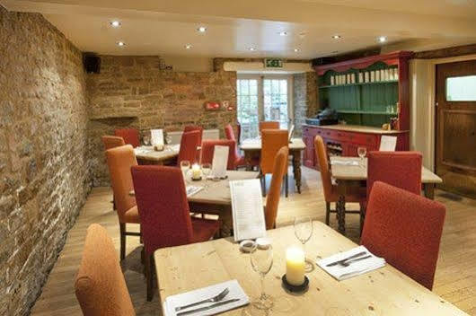 Hotel Red Lion By Greene King 3*